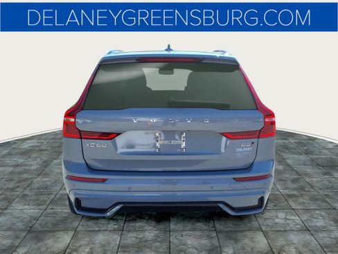 Used 2024 Volvo XC60 B5 Plus w/ Climate Package AWD/4WD image 4