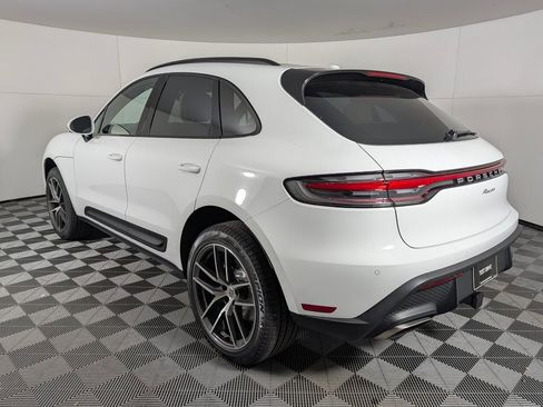 New 2026 Porsche Macan image 3