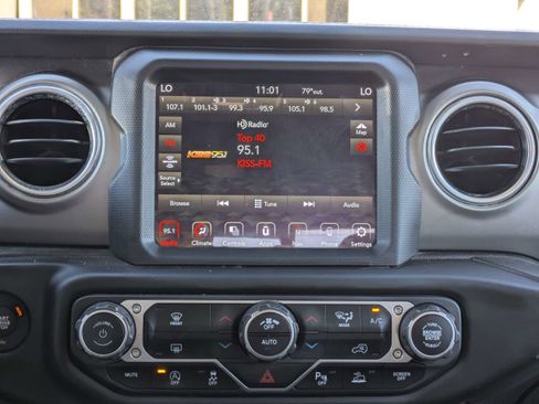 Used 2020 Jeep Gladiator Rubicon image 18