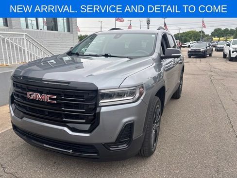 Certified 2022 GMC Acadia SLE w/ Driver Convenience Package FWD image 2