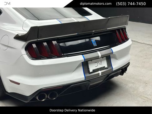 Used 2017 Ford Mustang Shelby GT350 image 13
