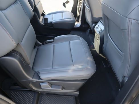 New 2026 Ford Explorer Active w/ Active Comfort Package image 15