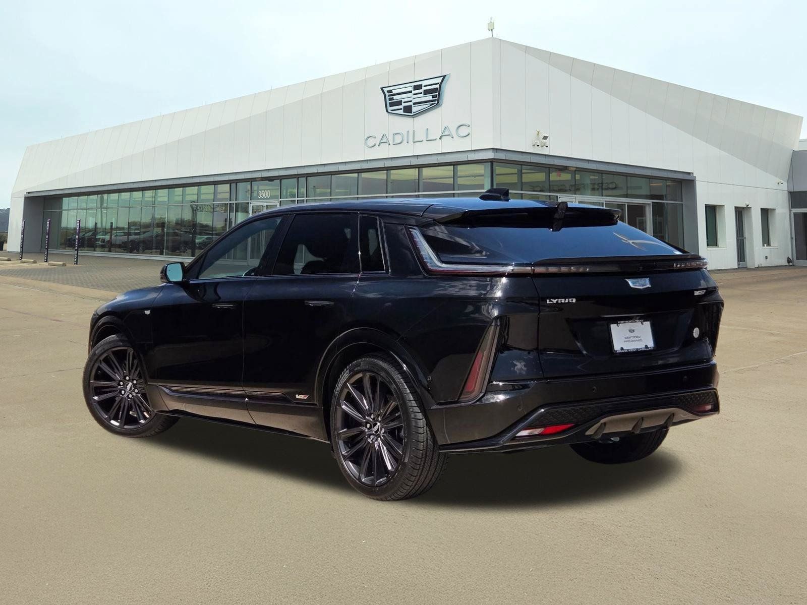 Used 2026 Cadillac Lyriq V w/ LPO, Floor Liner Package AWD/4WD image 4