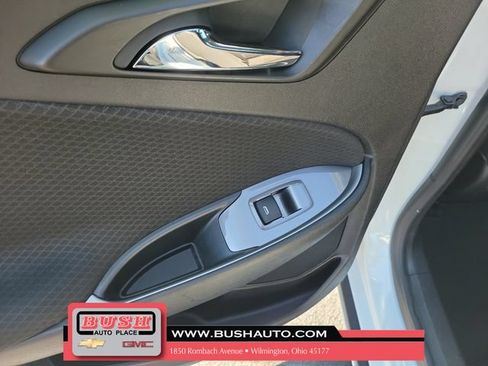 Used 2023 Chevrolet Malibu LT FWD image 15