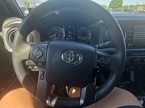 Used 2023 Toyota Tacoma TRD Sport w/ Advanced Technology Package image 14