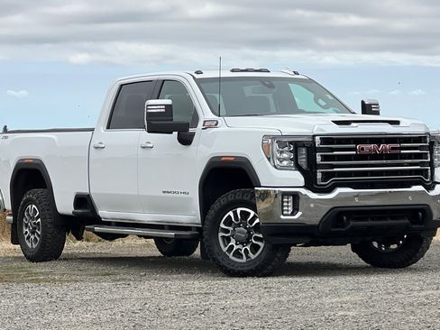 Used 2022 GMC Sierra 3500 SLT image 2