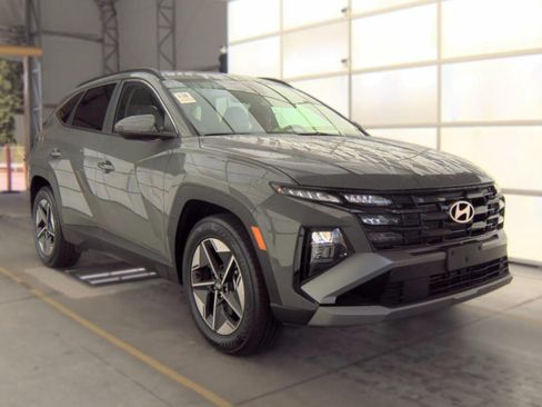 Used 2026 Hyundai Tucson SEL FWD image 2