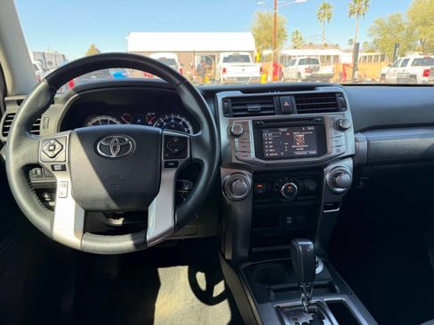 Used 2017 Toyota 4Runner SR5 image 25