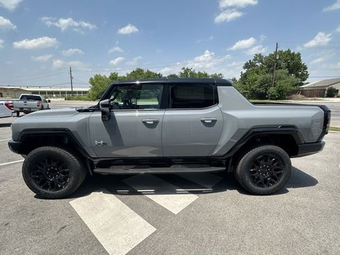 New 2025 GMC Hummer EV 2X image 8