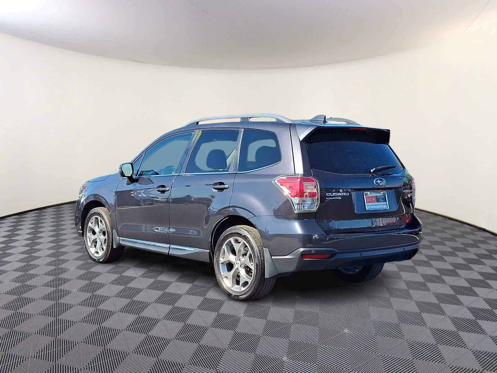 Used 2017 Subaru Forester 2.5i Touring AWD/4WD image 7