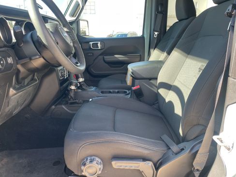 Used 2023 Jeep Wrangler Sport S image 9