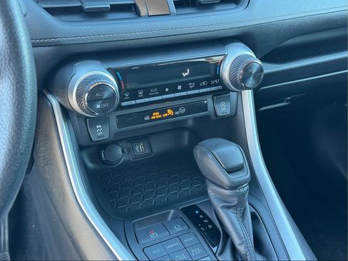 Used 2024 Toyota RAV4 XLE image 22