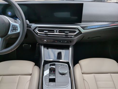 Used 2024 BMW 230i xDrive Coupe w/ Premium Package image 33