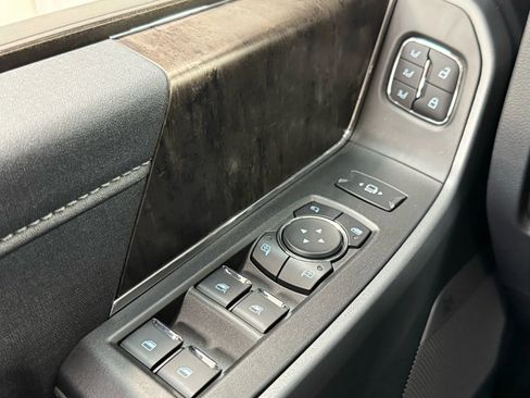 Used 2024 Ford F350 Lariat image 33