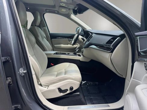 Used 2019 Volvo XC90 T6 Momentum AWD/4WD image 13