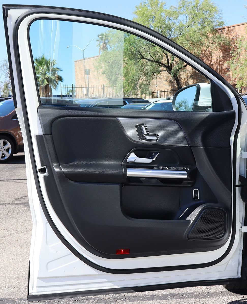 Used 2021 Mercedes-Benz GLA 250 w/ Premium Package image 37