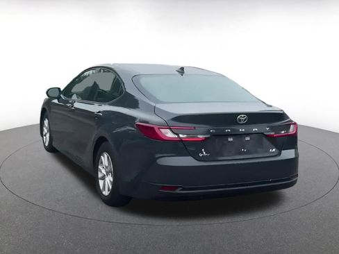 Used 2025 Toyota Camry LE image 10
