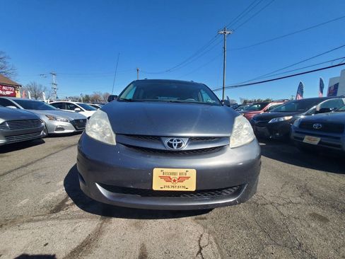 Used 2007 Toyota Sienna LE image 2