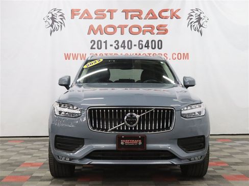 Used 2022 Volvo XC90 T6 Momentum w/ Advanced Package AWD/4WD image 2