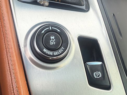 Used 2018 Chevrolet Corvette Stingray Coupe w/ 2LT Preferred Equipment Group image 31