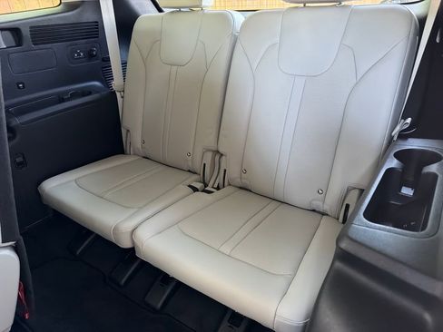 Used 2025 Kia Sorento S FWD image 32