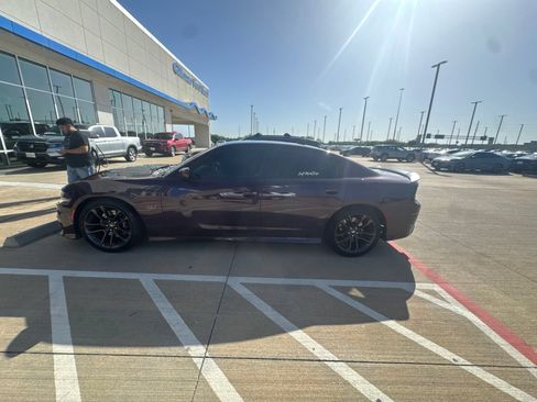 Used 2022 Dodge Charger Scat Pack w/ Plus Group RWD image 2