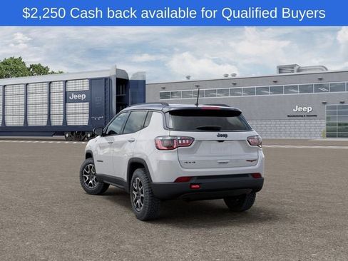 New 2026 Jeep Compass Trailhawk w/ Sun, Sound & Navigation Group AWD/4WD image 4