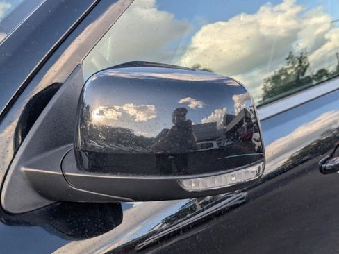 Used 2019 Dodge Durango GT image 16