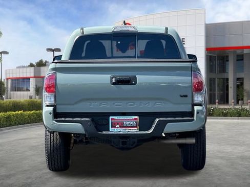 Certified 2023 Toyota Tacoma TRD Off-Road w/ Advanced Technology Package AWD/4WD image 6