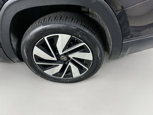 Used 2024 Volkswagen Atlas SE image 11