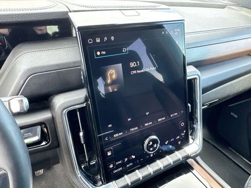 Certified 2025 GMC Yukon Denali image 12