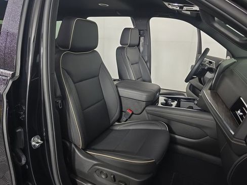 Used 2026 Chevrolet Tahoe Premier RWD image 23