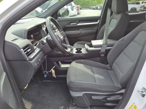 Used 2025 GMC Terrain Elevation AWD/4WD image 5