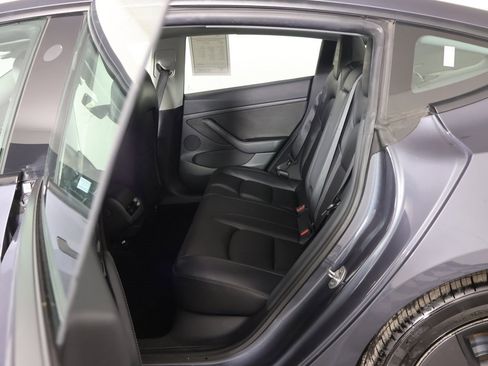 Used 2022 Tesla Model 3 Long Range image 32