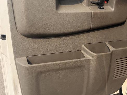Used 2024 GMC Savana 2500 w/ Driver Convenience Package RWD image 2