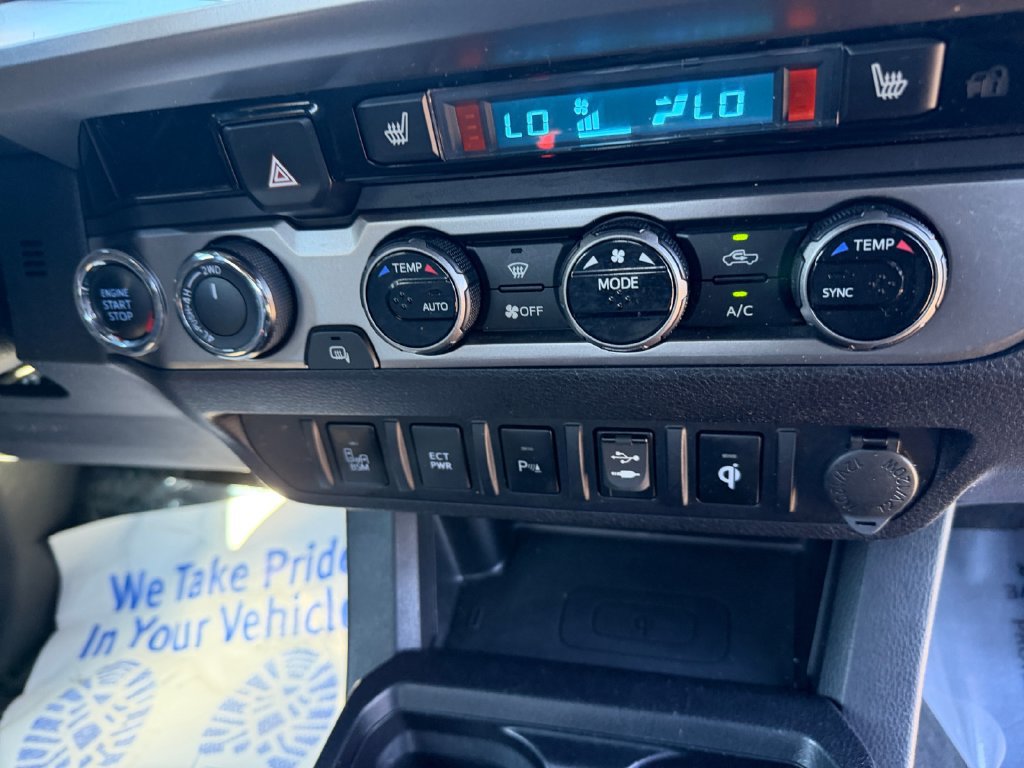 Used 2016 Toyota Tacoma Limited w/ Towing Package AWD/4WD image 19
