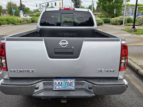 Used 2008 Nissan Frontier SE w/ SE Value Truck Pkg AWD/4WD image 6