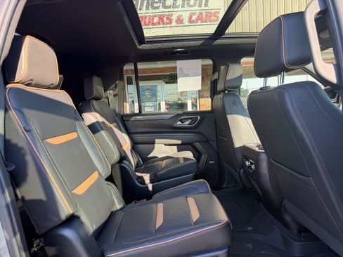 Used 2023 GMC Yukon XL AT4 w/ AT4 Premium Package AWD/4WD image 25