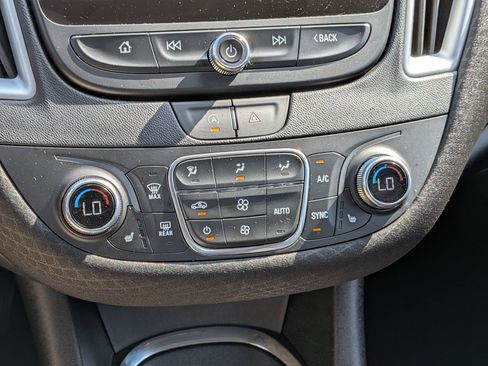 Used 2024 Chevrolet Malibu LT FWD image 24