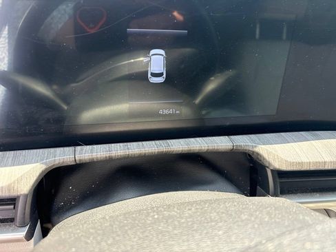 Certified 2024 Kia Telluride EX w/ EX Captain's Chair Package AWD/4WD image 16