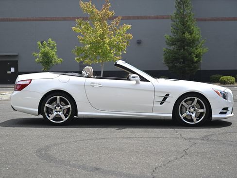 Used 2013 Mercedes-Benz SL 550 image 14
