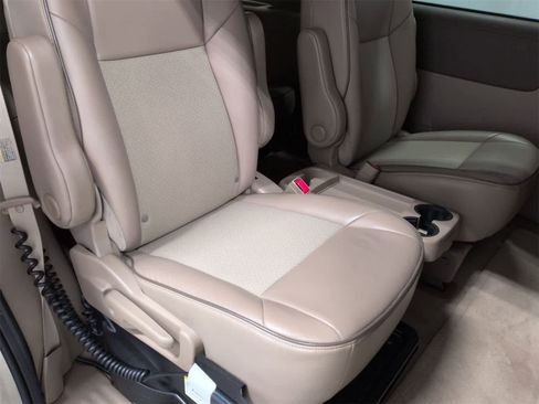 Used 2005 Buick Terraza CX image 21