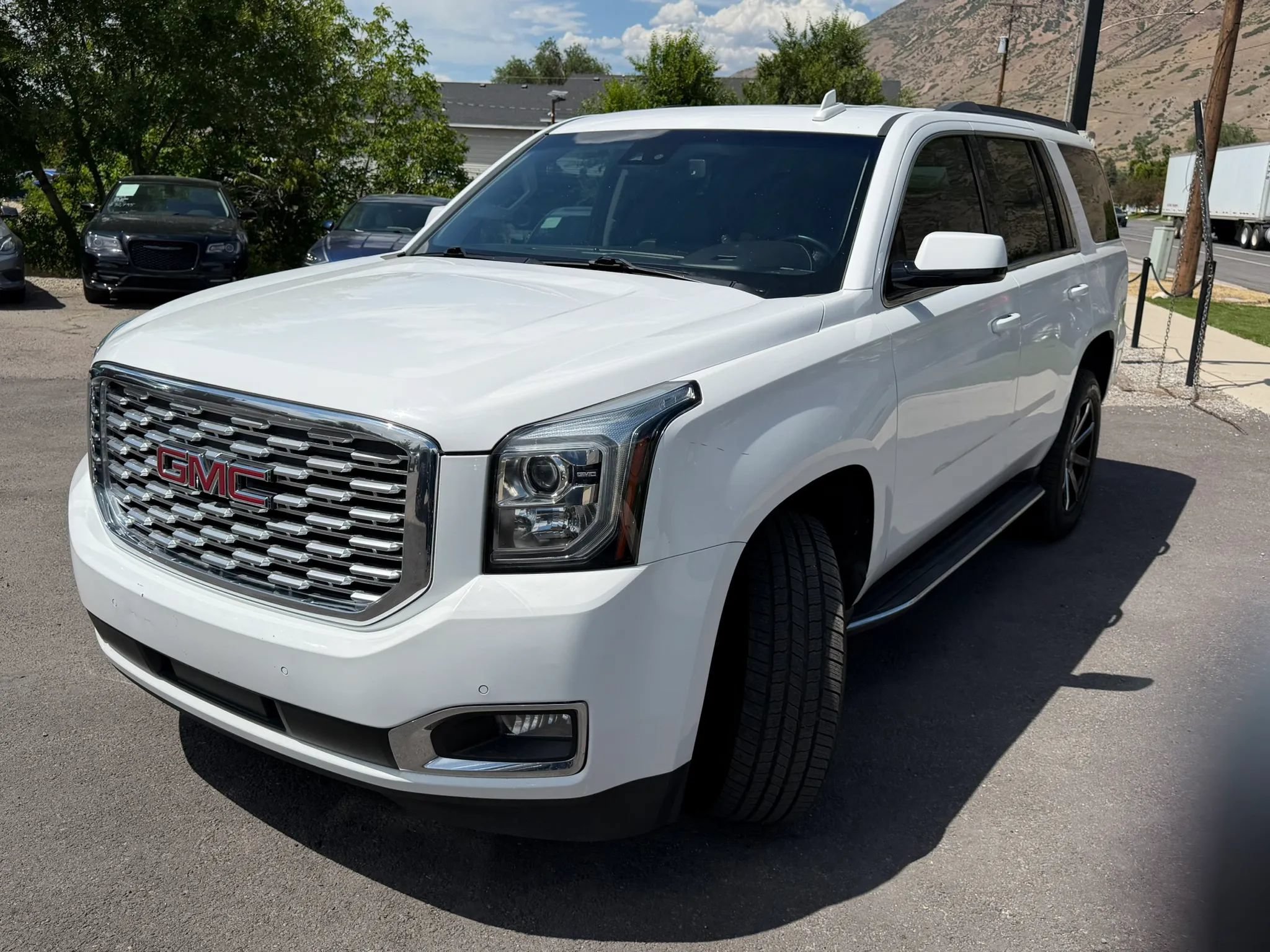 Used 2019 GMC Yukon SLT AWD/4WD image 9