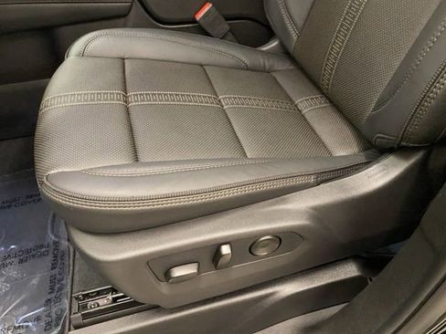 New 2026 Chevrolet Suburban High Country image 18