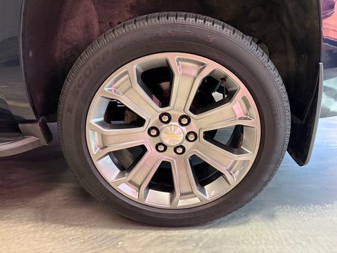 Used 2020 Chevrolet Tahoe LT w/ Luxury Package AWD/4WD image 28
