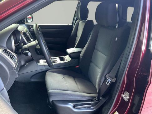 Used 2018 Jeep Grand Cherokee Laredo AWD/4WD image 20