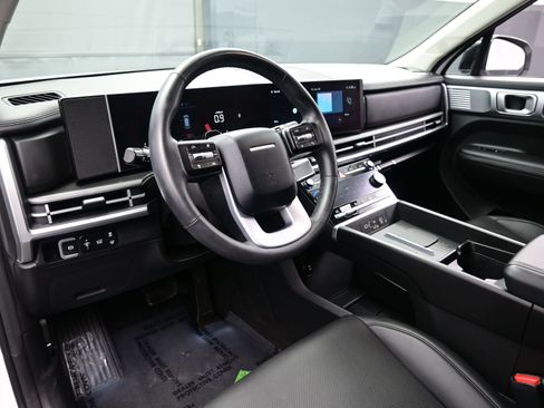 Used 2025 Hyundai Santa Fe XRT image 13