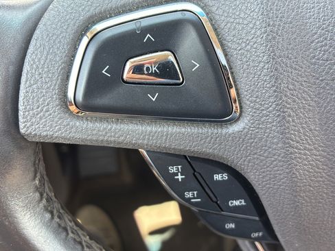 Used 2017 Lincoln MKX Reserve FWD image 36
