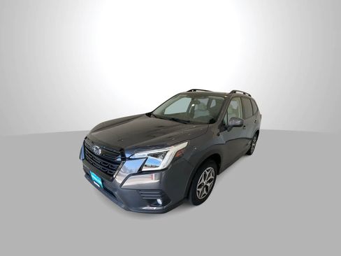 Used 2022 Subaru Forester Premium AWD/4WD image 4