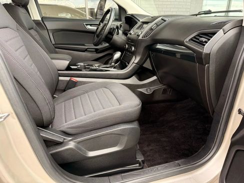 Used 2017 Ford Edge SE image 25